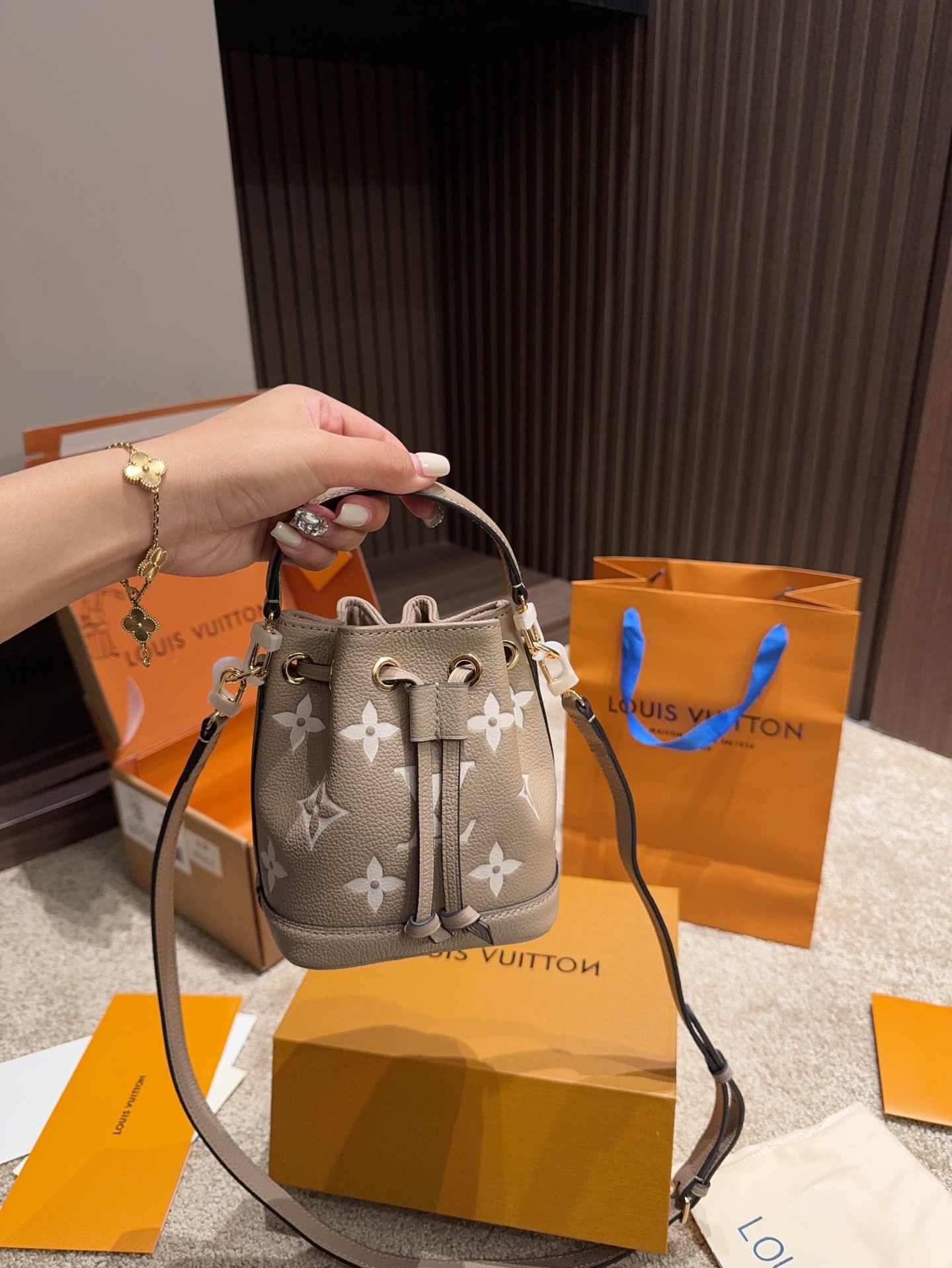 LV Nano Noé Bag 072 DB542 16cm