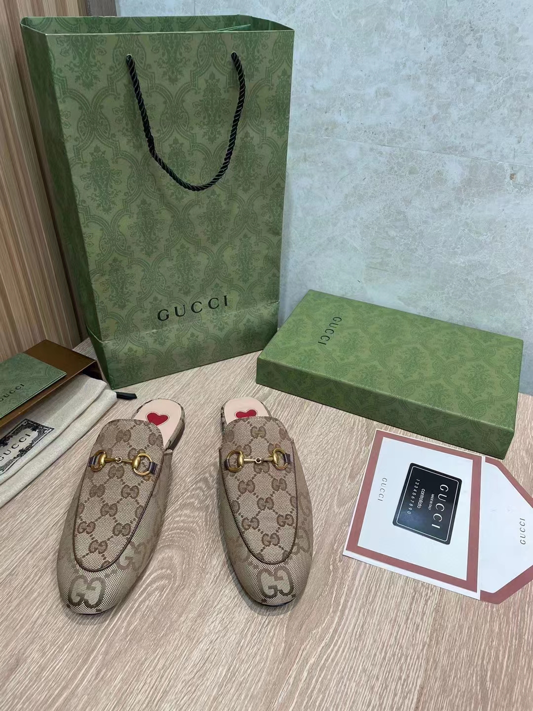 Gucci shoes GG005