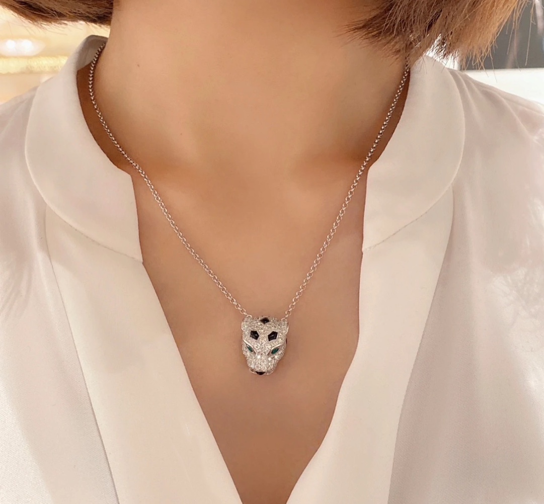 Cartier Necklace 009