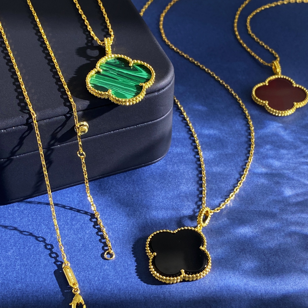Van Cleef & Arpels Jewelry Necklace  Four-leaf clover long necklace sweater chain