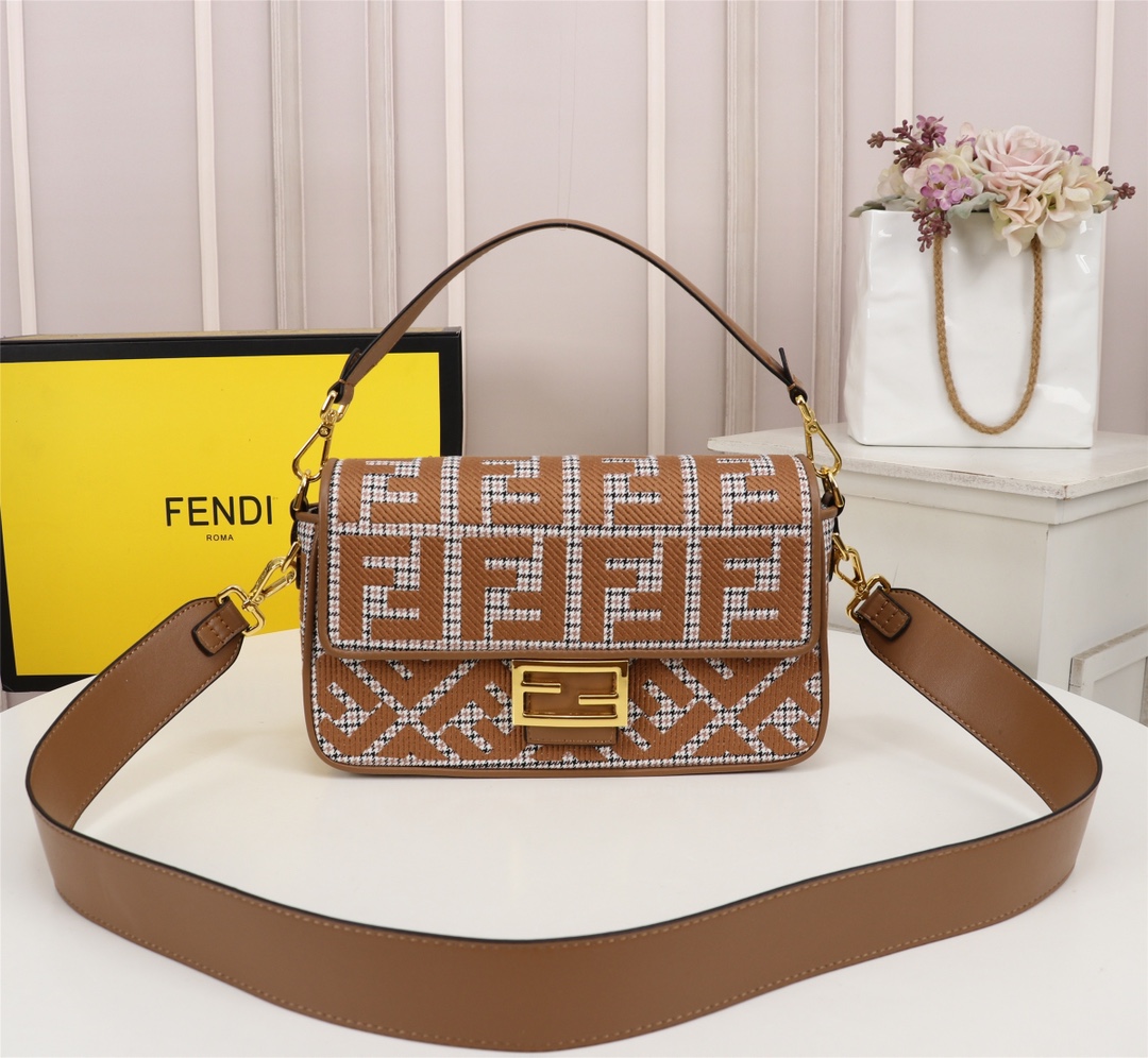 Fendi8816JQE002 27*6*15 cm