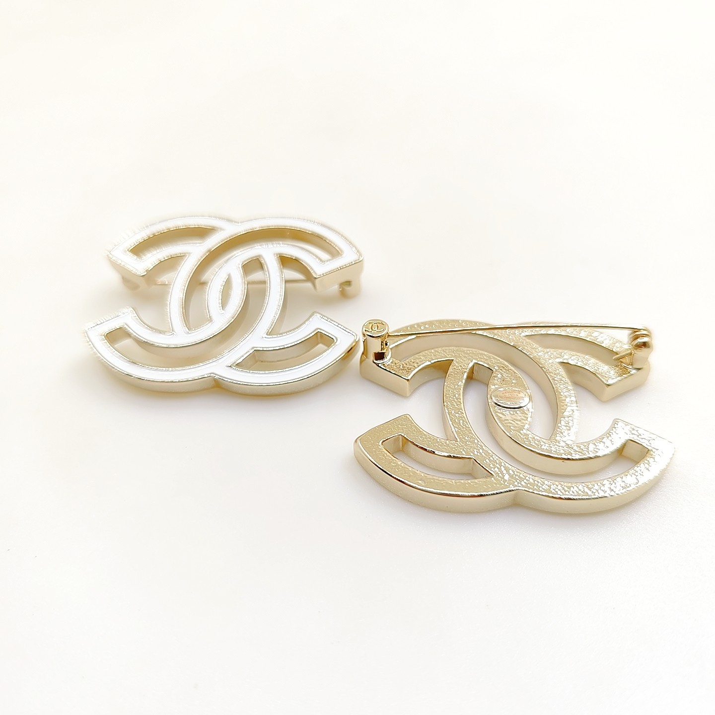Chanel Brooch 002