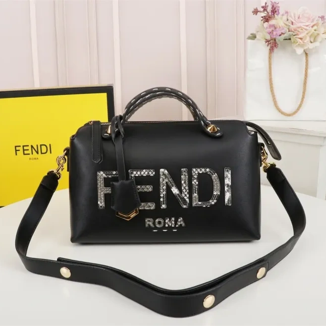 FendiF1133JQE002 28*12*17  cm