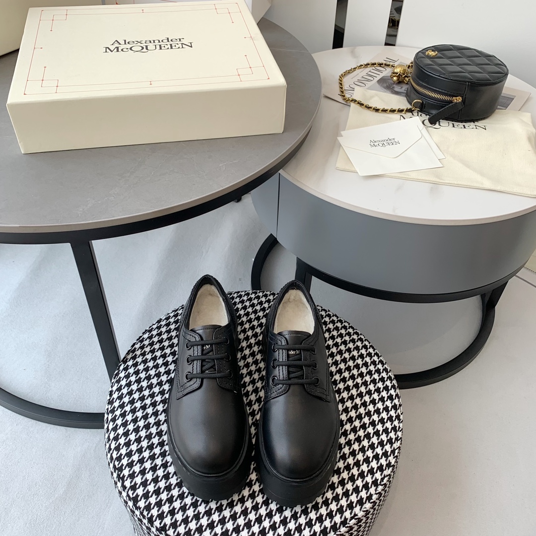 Alexander MCQueen shoes Low-top fluff inside 001