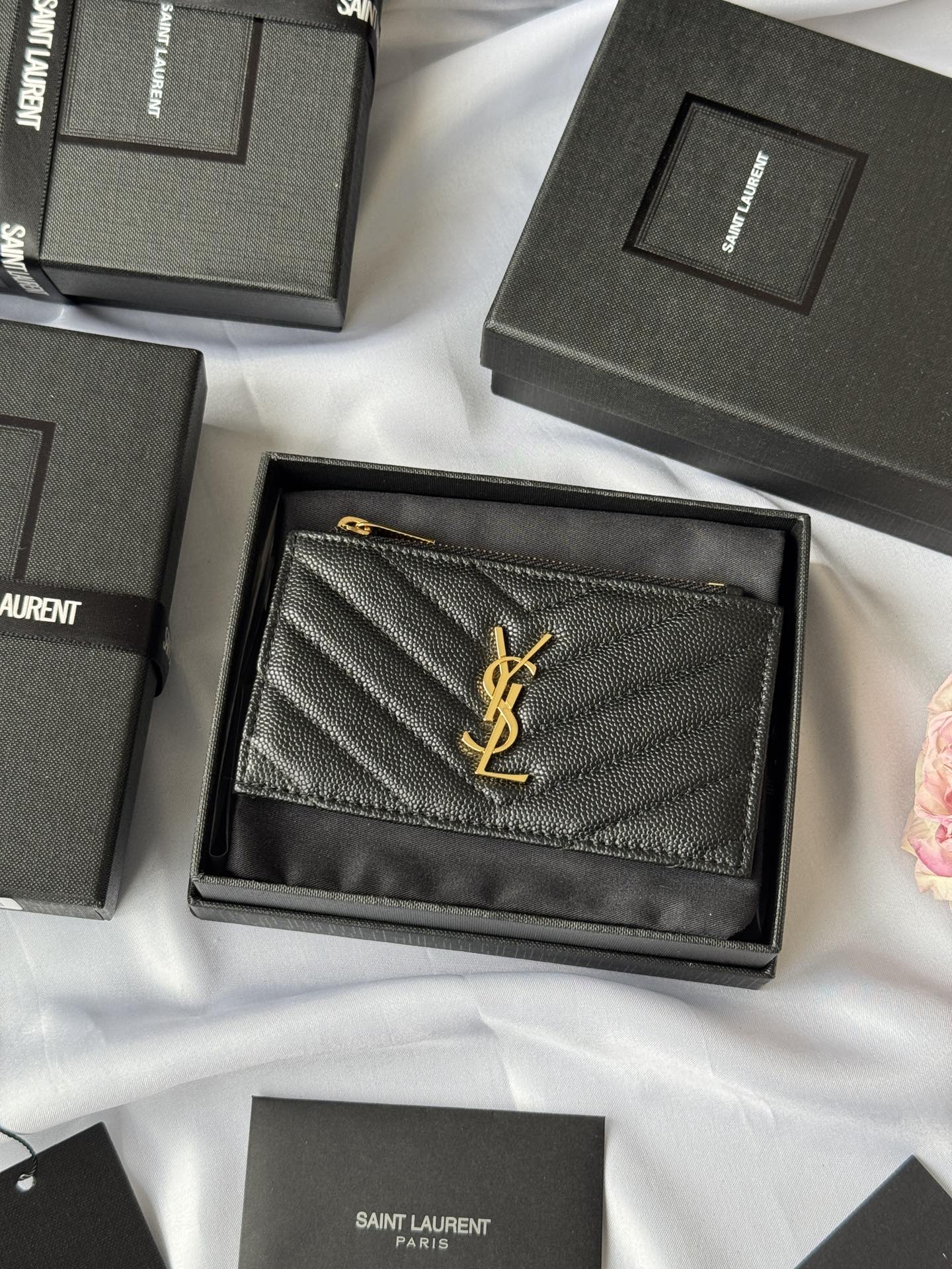 Saint Laurent Card Holder Wallet 607915