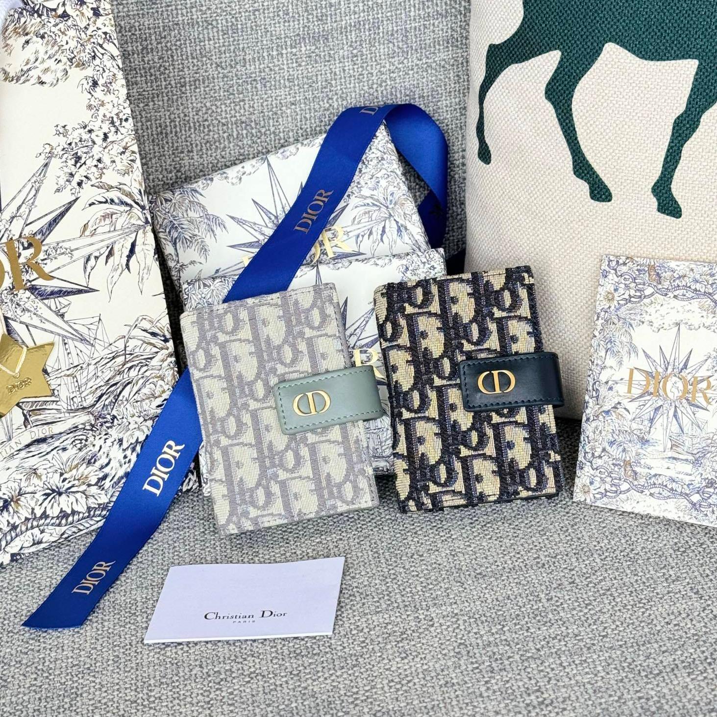 Dior Wallet Card Holder S2339UWHC_M116_TU