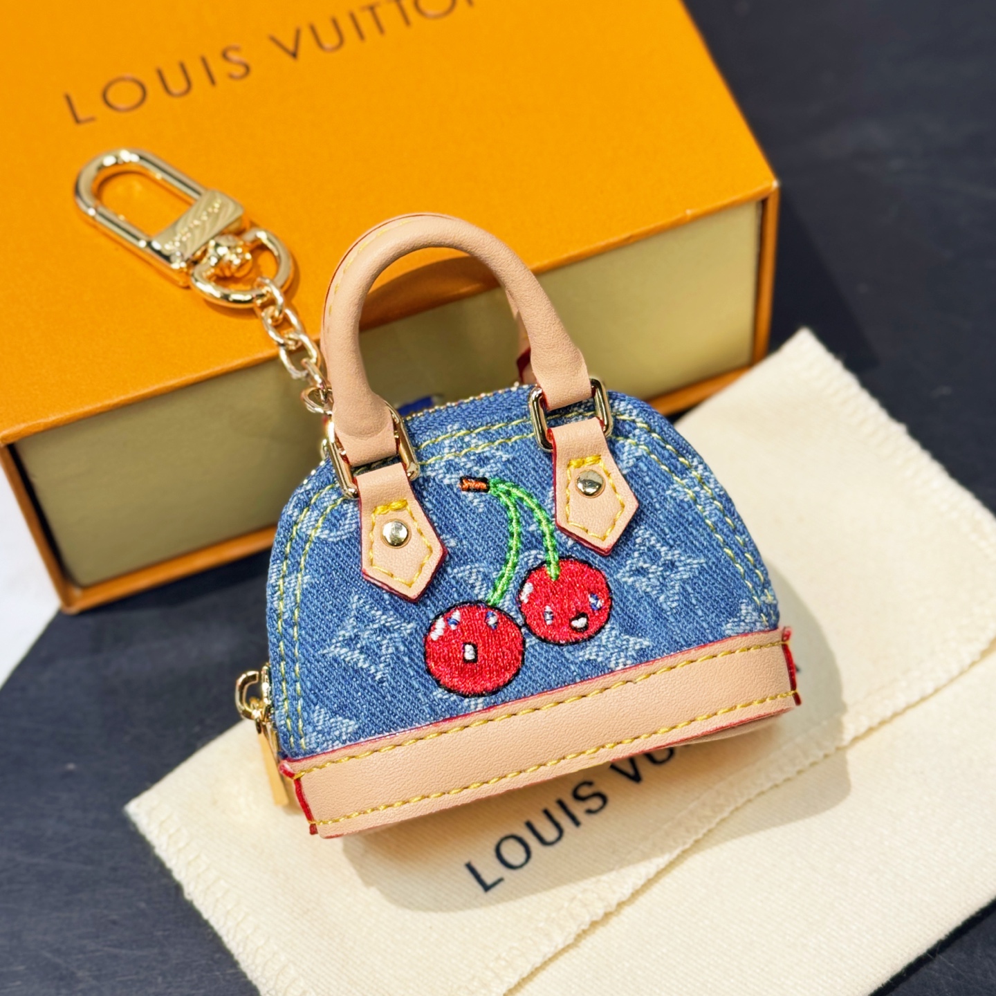 Louis Vuitton Key Chain Micro Alma Vernis Mini Cherry Shell Bag Keychain Pendant Accessories