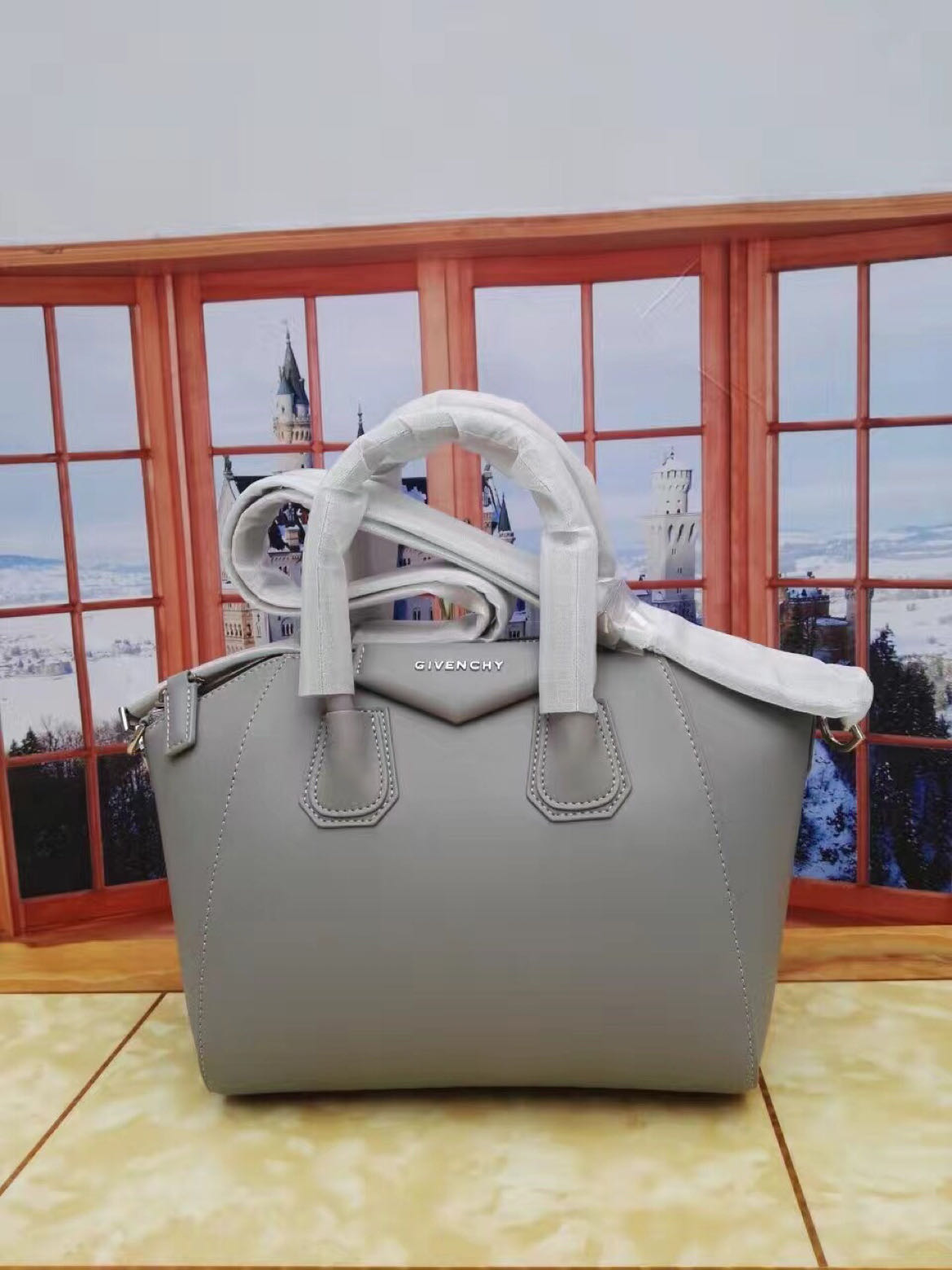 GIVENCHY Antigona Bag Gray LM022032042 20-33cm