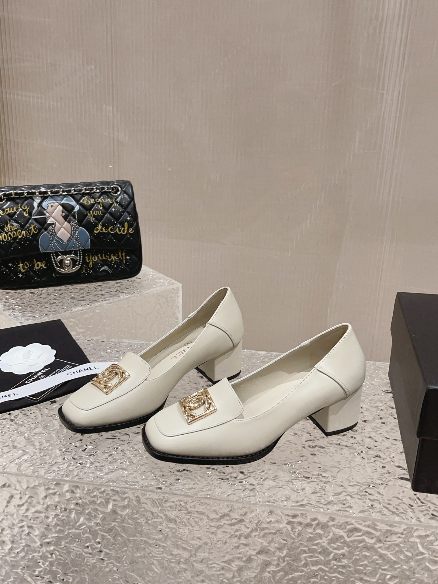 Chanel shoes 038 XM023