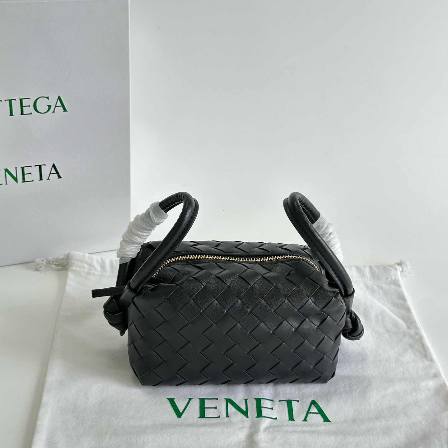 Bottega Veneta Shoulder Bag Ladies' Favorite