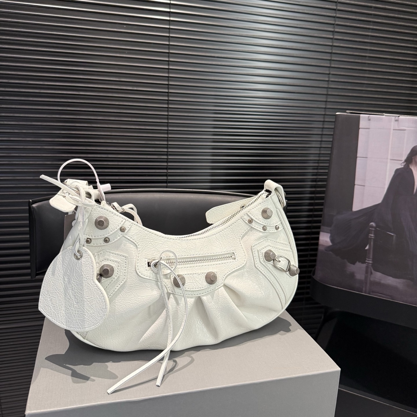 Balenciaga Shoulder Bag Ladies' Favorite