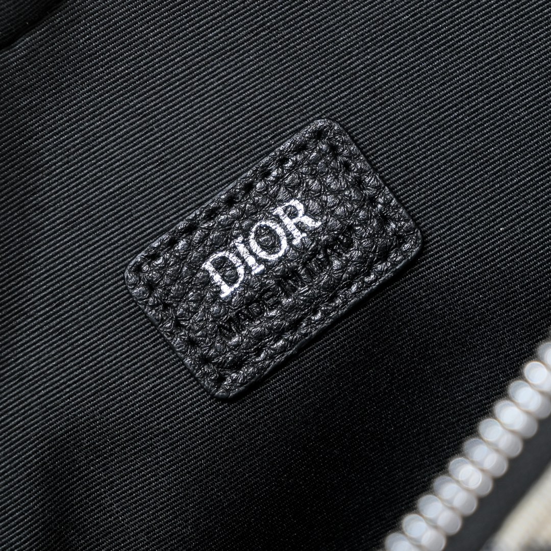 Dior Safari Messenger Bag 1020 XB081 22cm