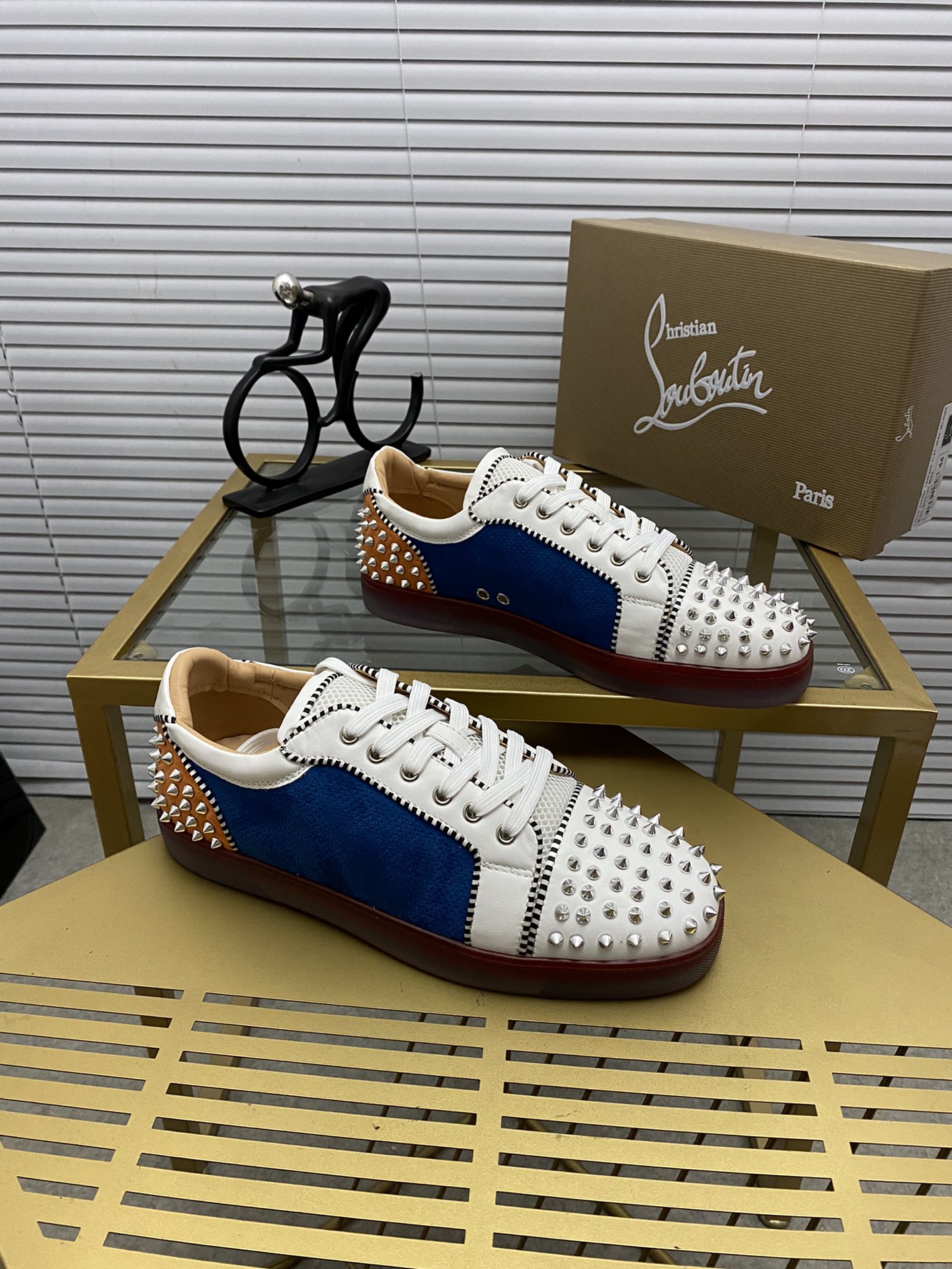 Christian Louboutin 025 Casual shoes HL003