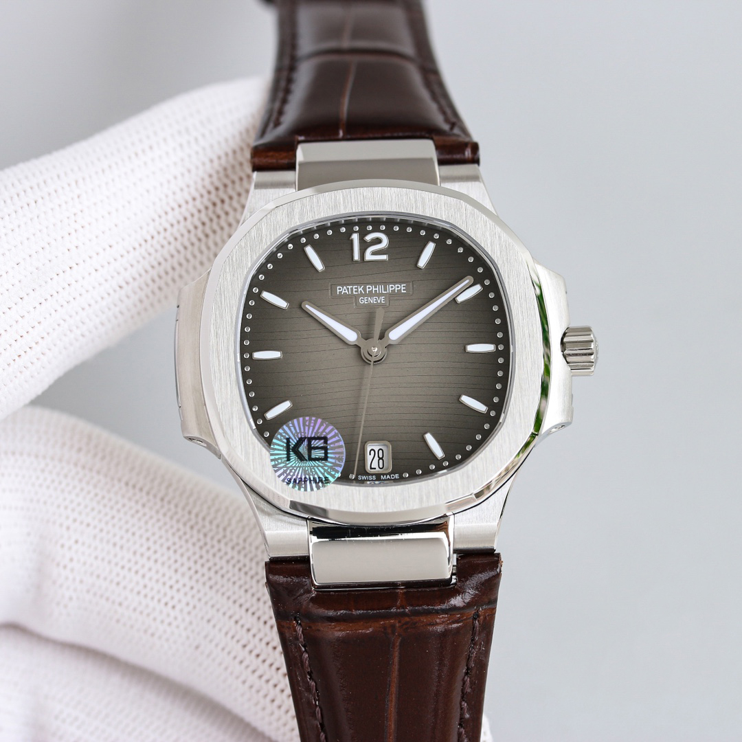 PATEK PHILIPPE NAUTILUS 7118 35.2mm