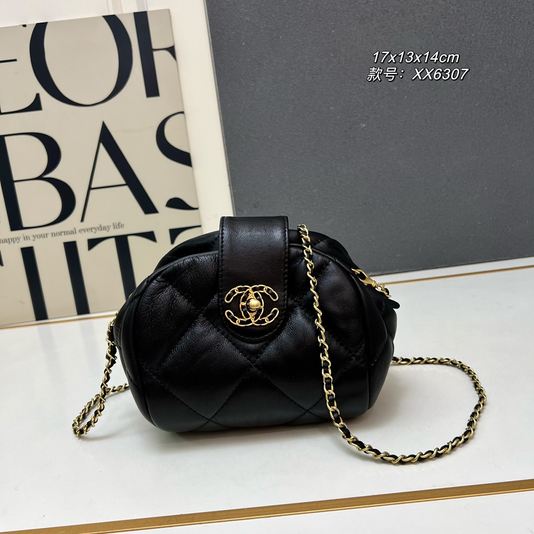 Chanel Shoulder Bag Ladies' Favorite