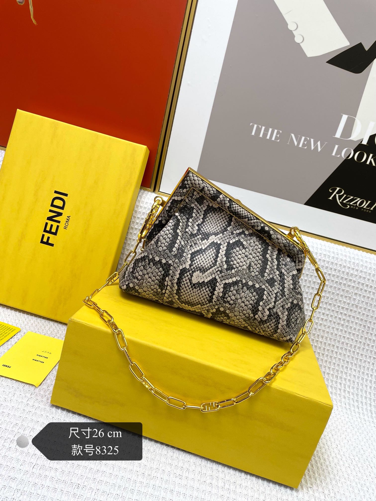 Fendi8325 22PJ092