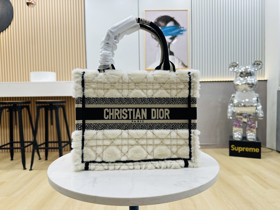 10A + top quality Dior Book Tote 001 DD071032042 26.5-42cm