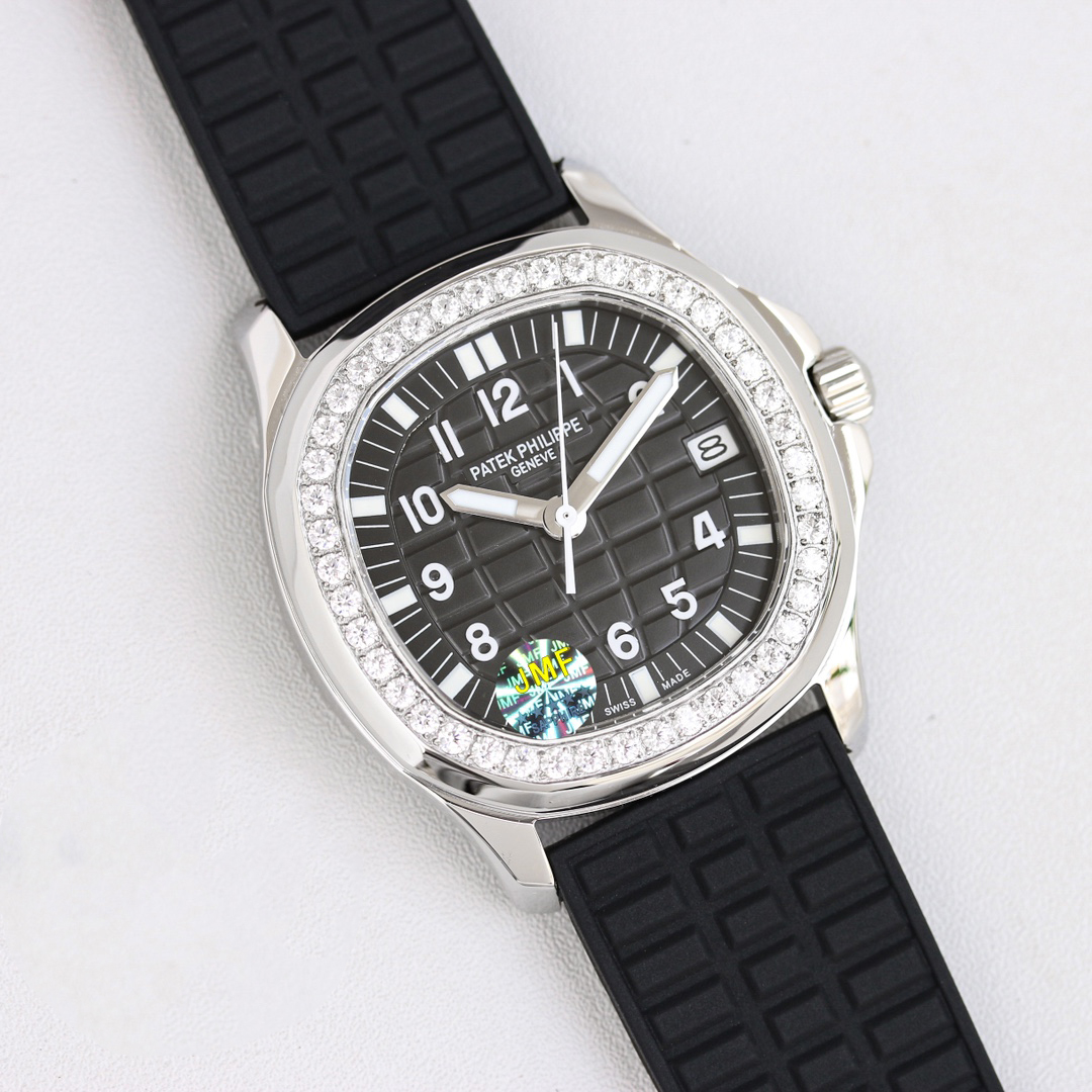 PATEK PHILIPPE AQUANAUT 5072 35.6mm