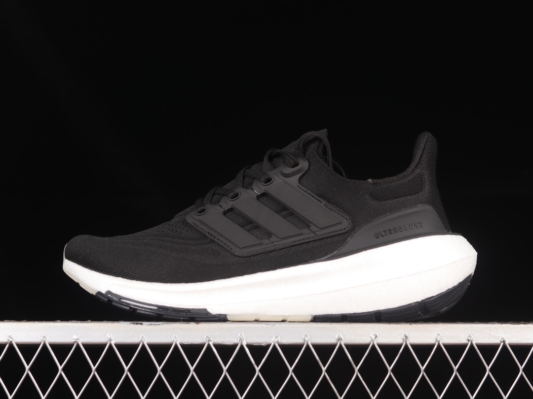 Ad Ultra Boost Light 23 GY9351 XM542