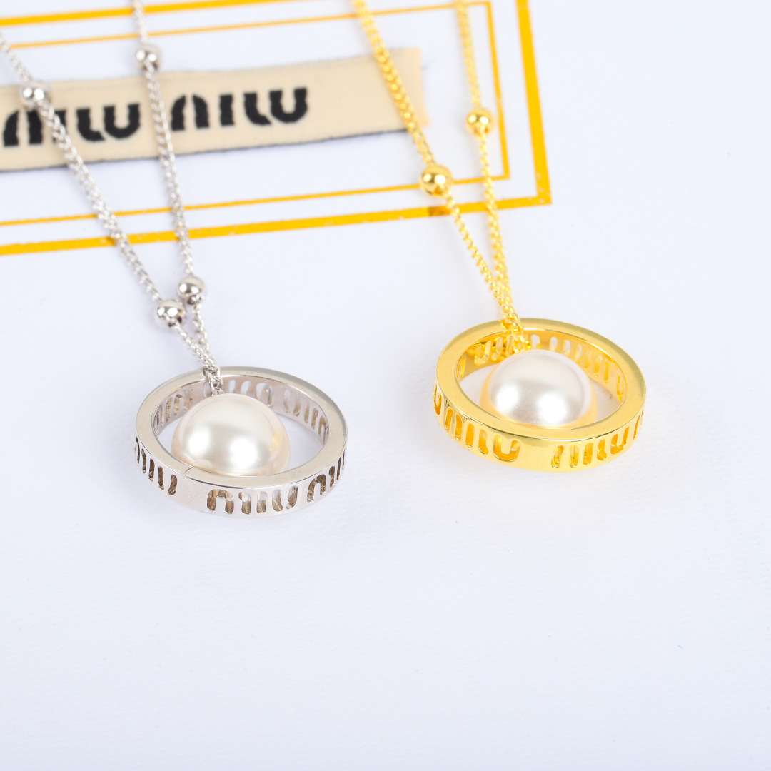 Miu Miu Jewelry Necklace Hollow letter circle pearl necklace