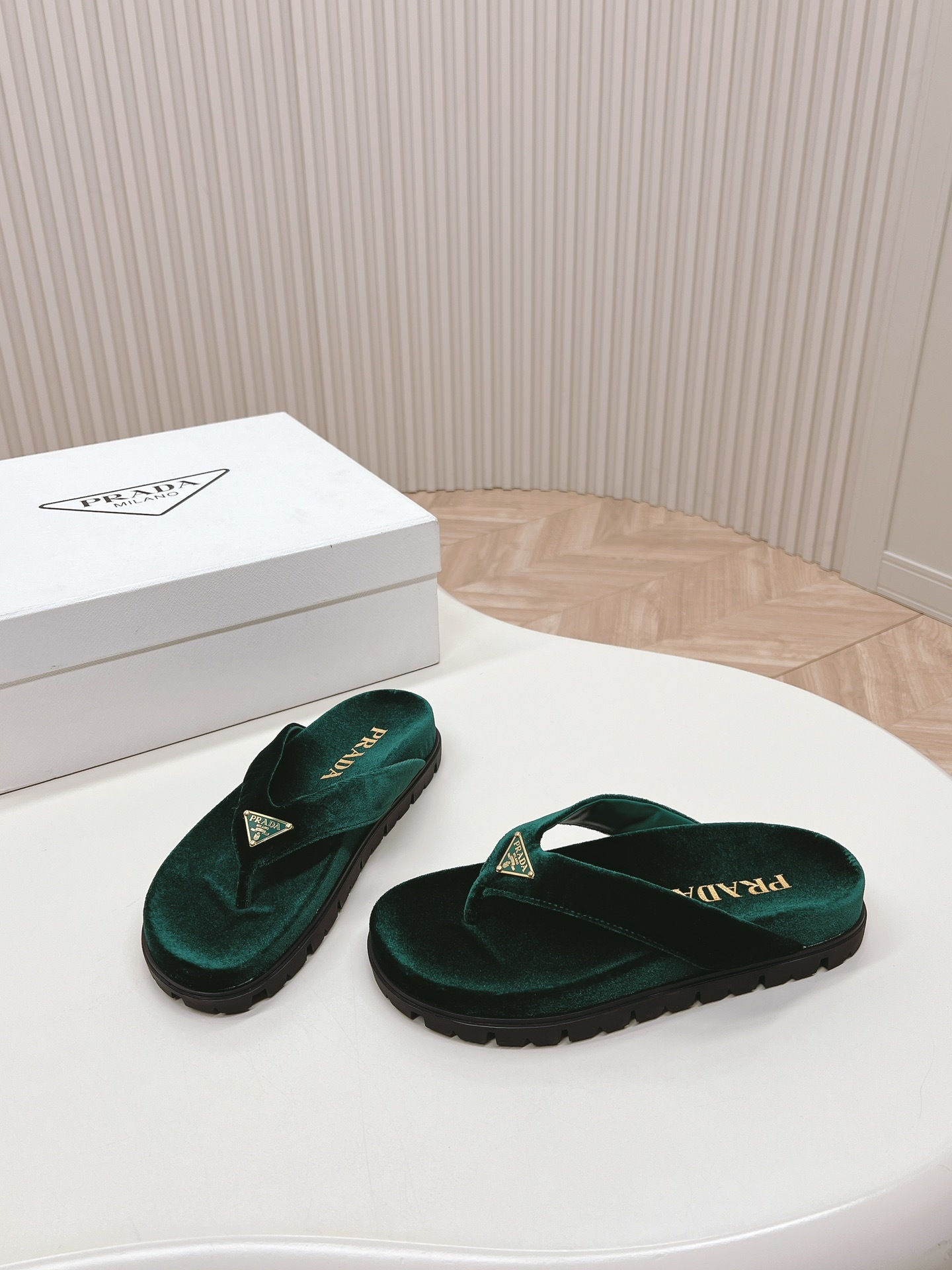 Prada Shoes Ladies' flip flops with clipped feet
