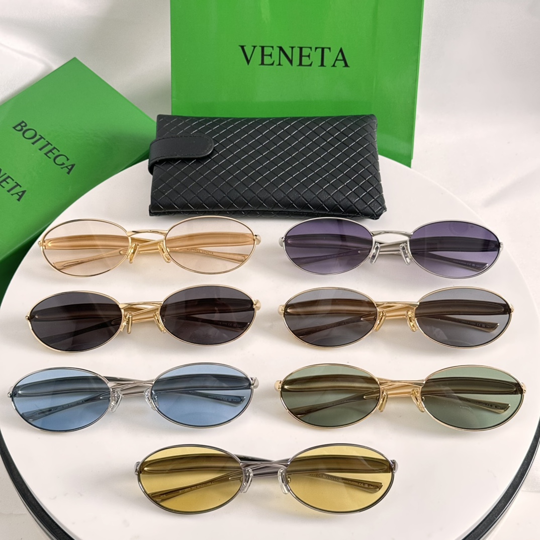 Bottega Veneta Sunglasses BV1386S SM061