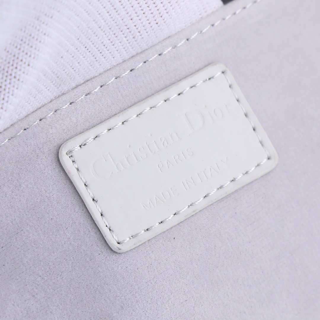 Medium Lady D-Joy Bag White Matte 2088 XB002 26cm