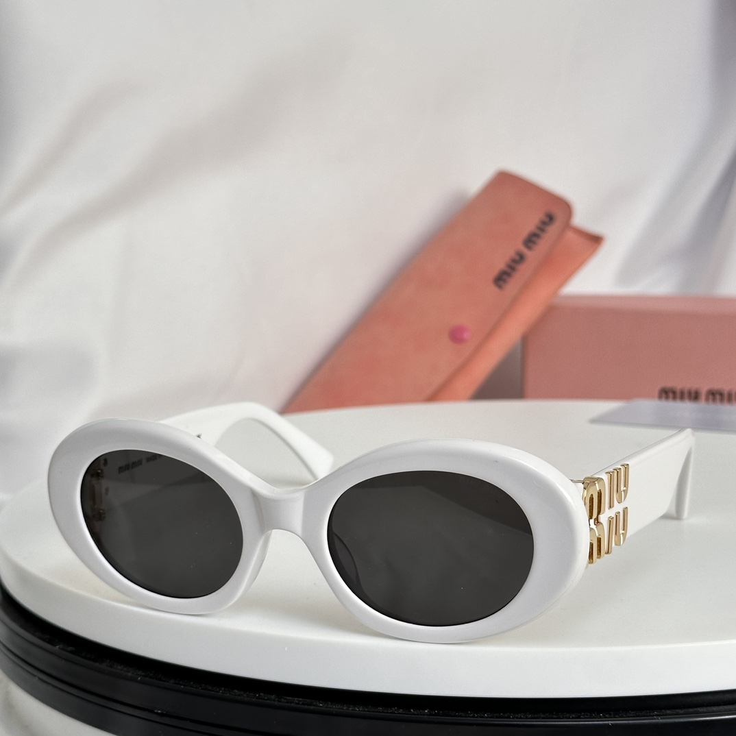 Miu Miu Sunglasses SMU15WS SM051