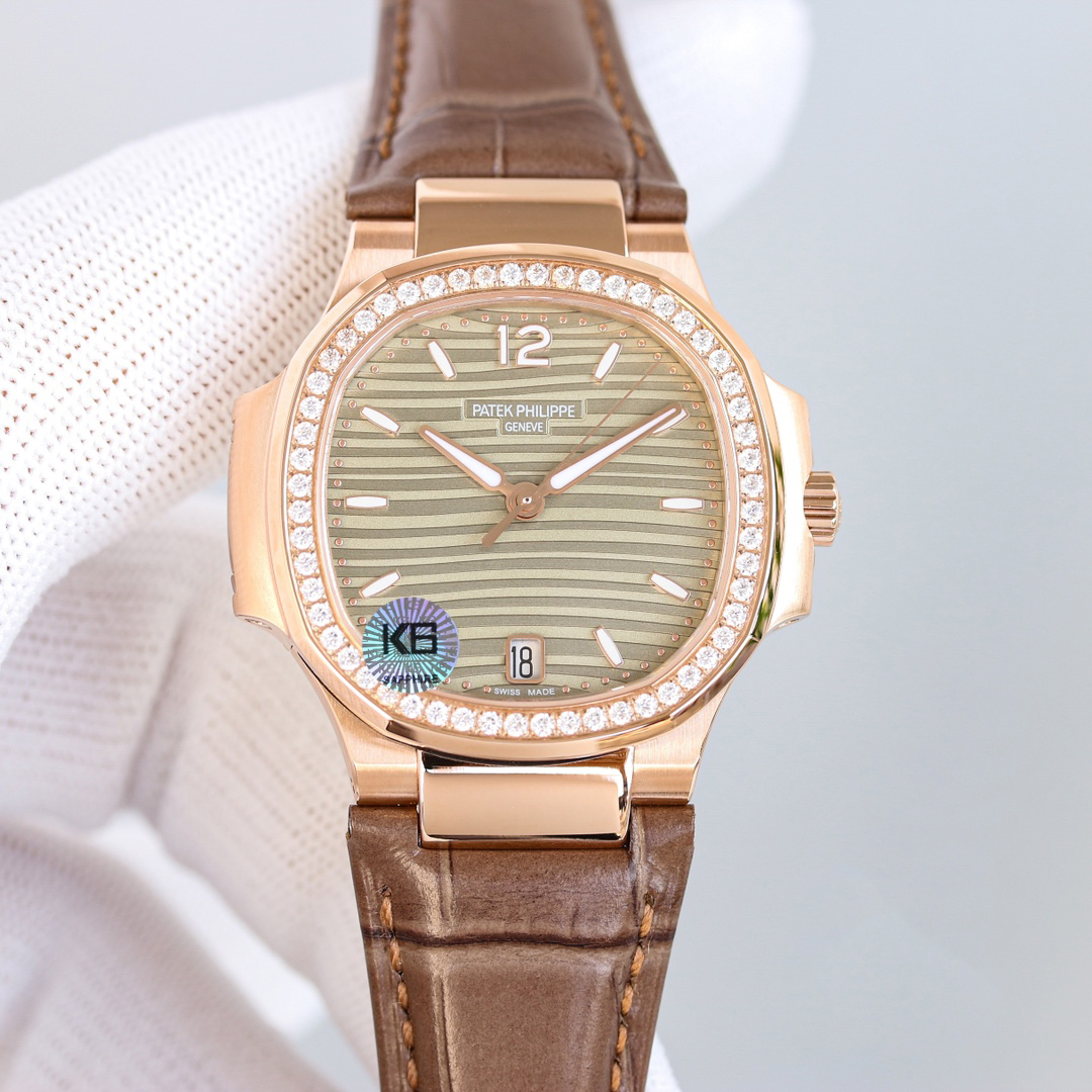 PATEK PHILIPPE NAUTILUS 7118 35.2mm