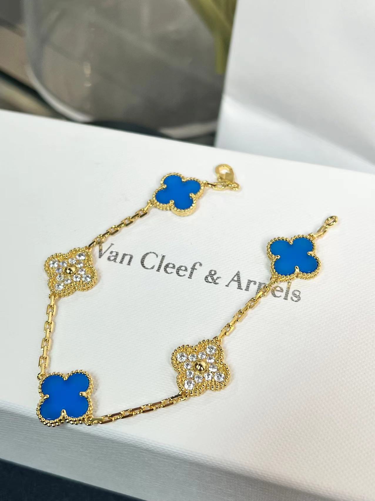 Van Cleef & Arpels Bracelets Jewelry Laser five-flower bracelet