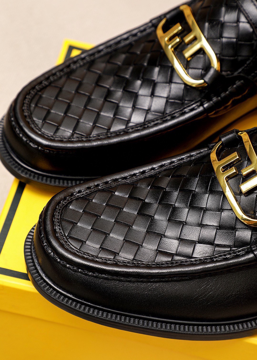 Fendi Shoes Leather Shoes