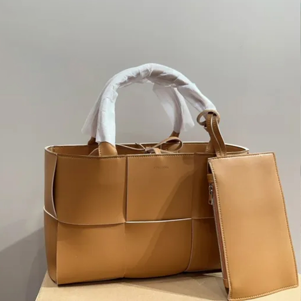 Bottega Veneta Arco Tote 003 DB041 32cm