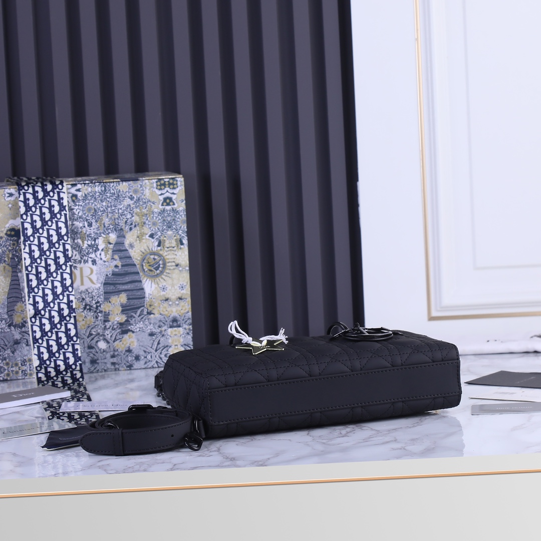 Medium Lady D-Joy Bag Black Matte 2088 XB002 26cm