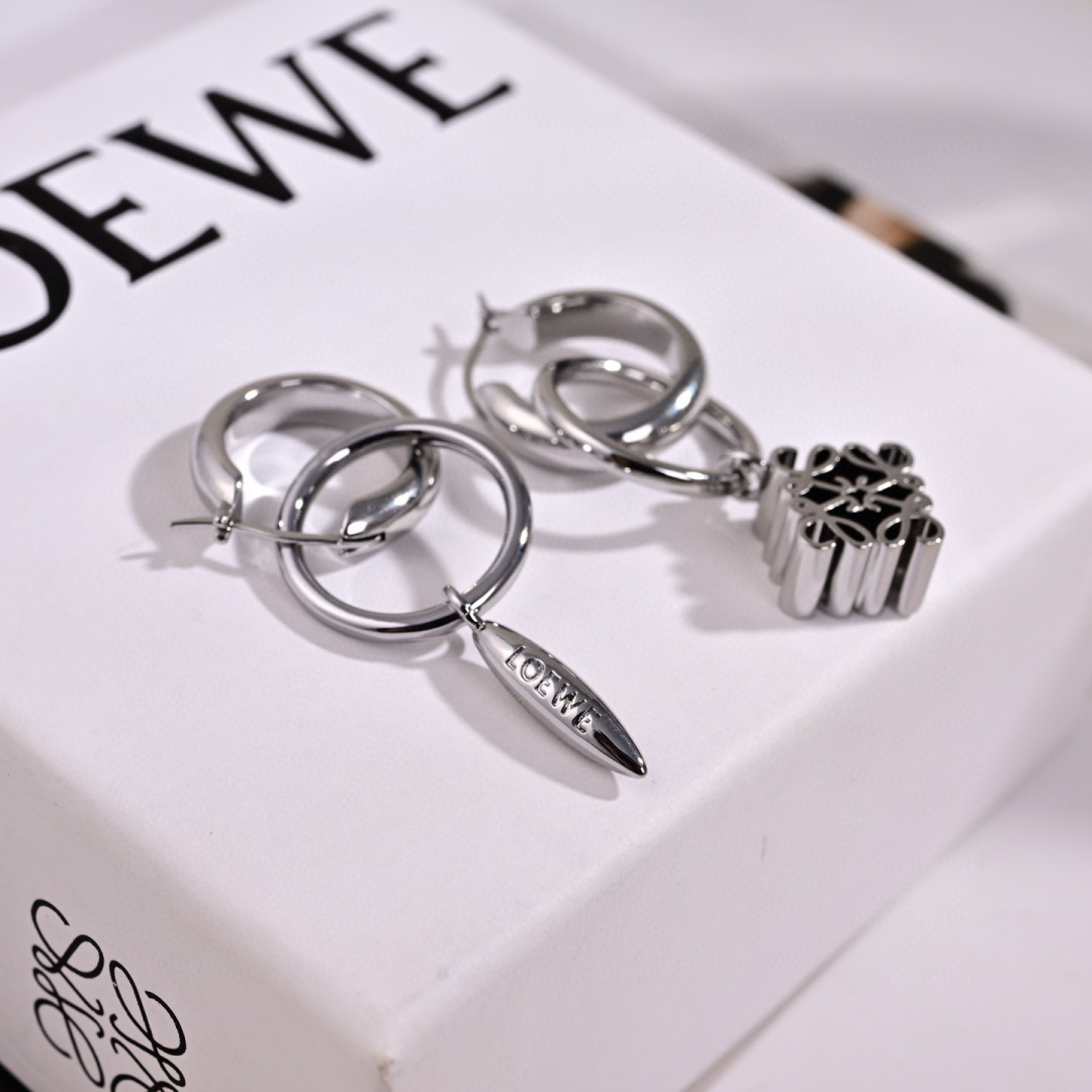Loewe Jewelry Earring Asymmetrical Design Stud Earrings