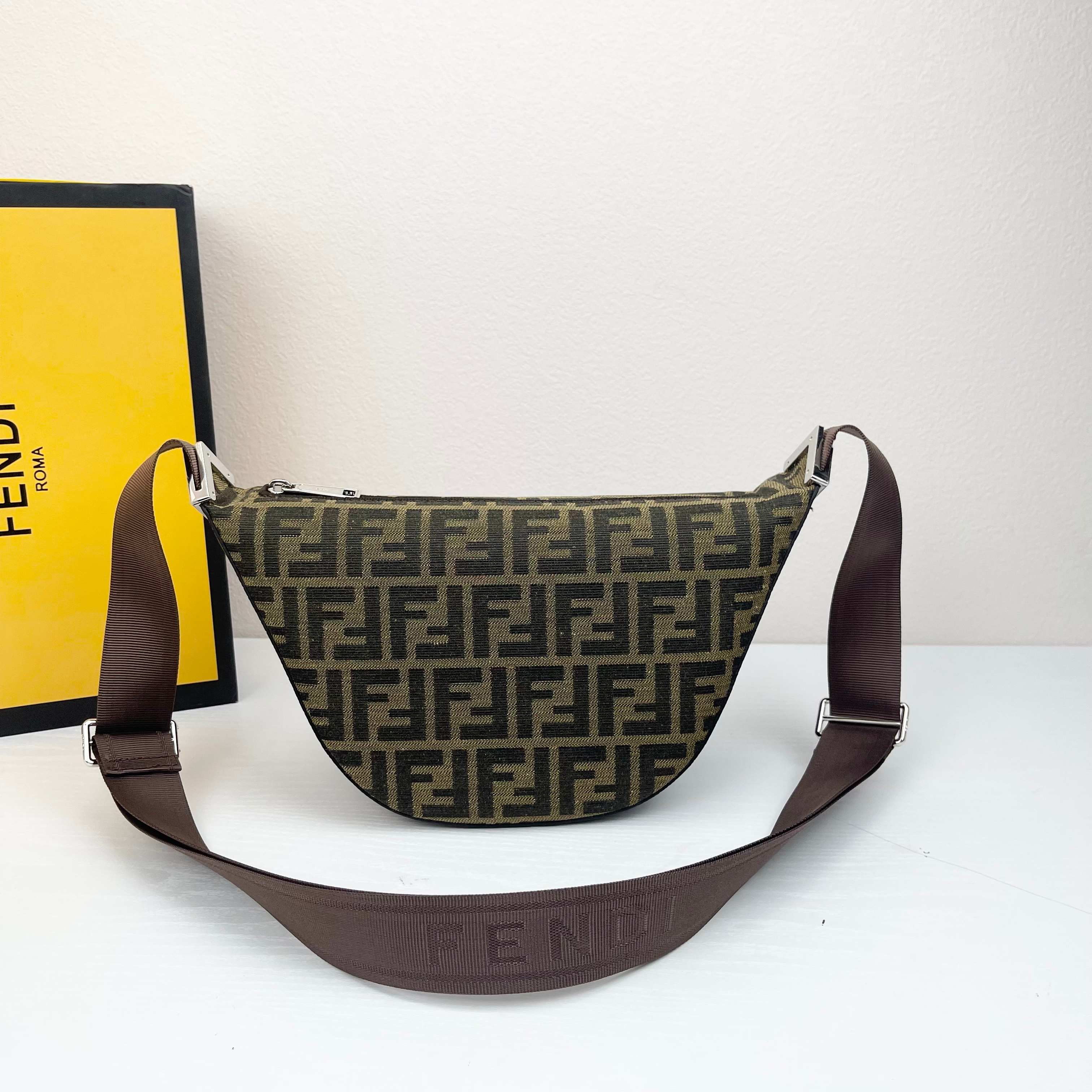 FENDI Melon 8862 LM051 18cm