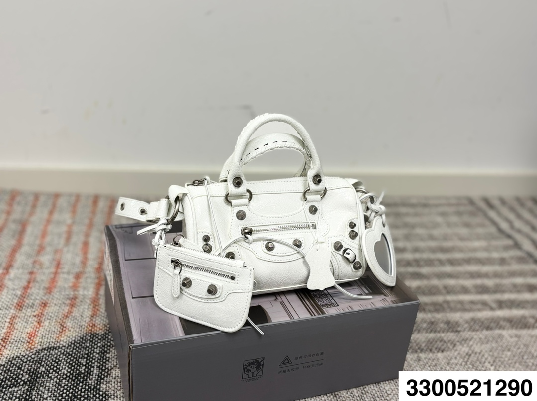 Balenciaga Shoulder Bag Ladies' Favorite