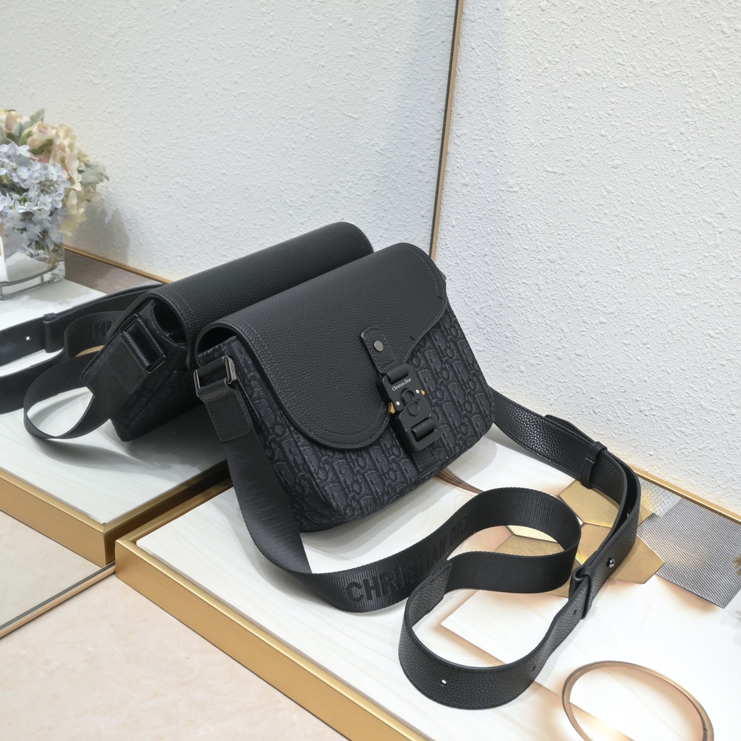 Dior Mini Saddle Bag With Strap 9911 XB012 23cm
