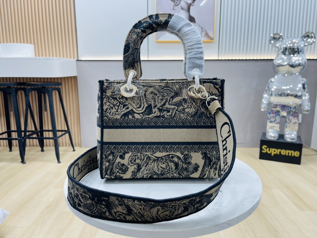 10A + top quality Dior Medium Lady D-Lite Bag 9920 DD003 24cm