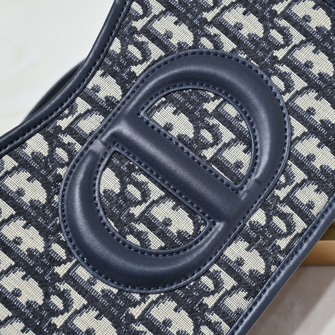 Dior Signature Hobo Bag 5666 XB071 23.5cm