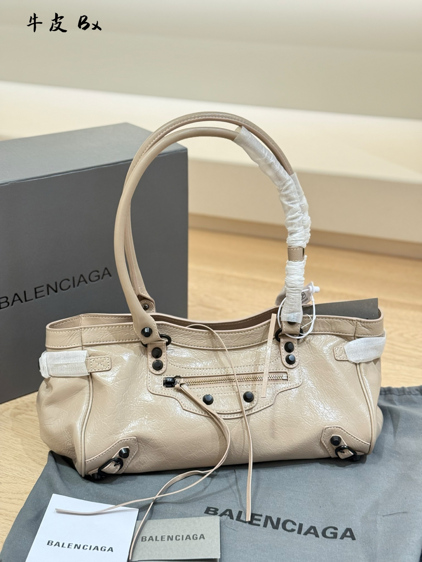 Balenciaga Shoulder Bag Ladies' Favorite