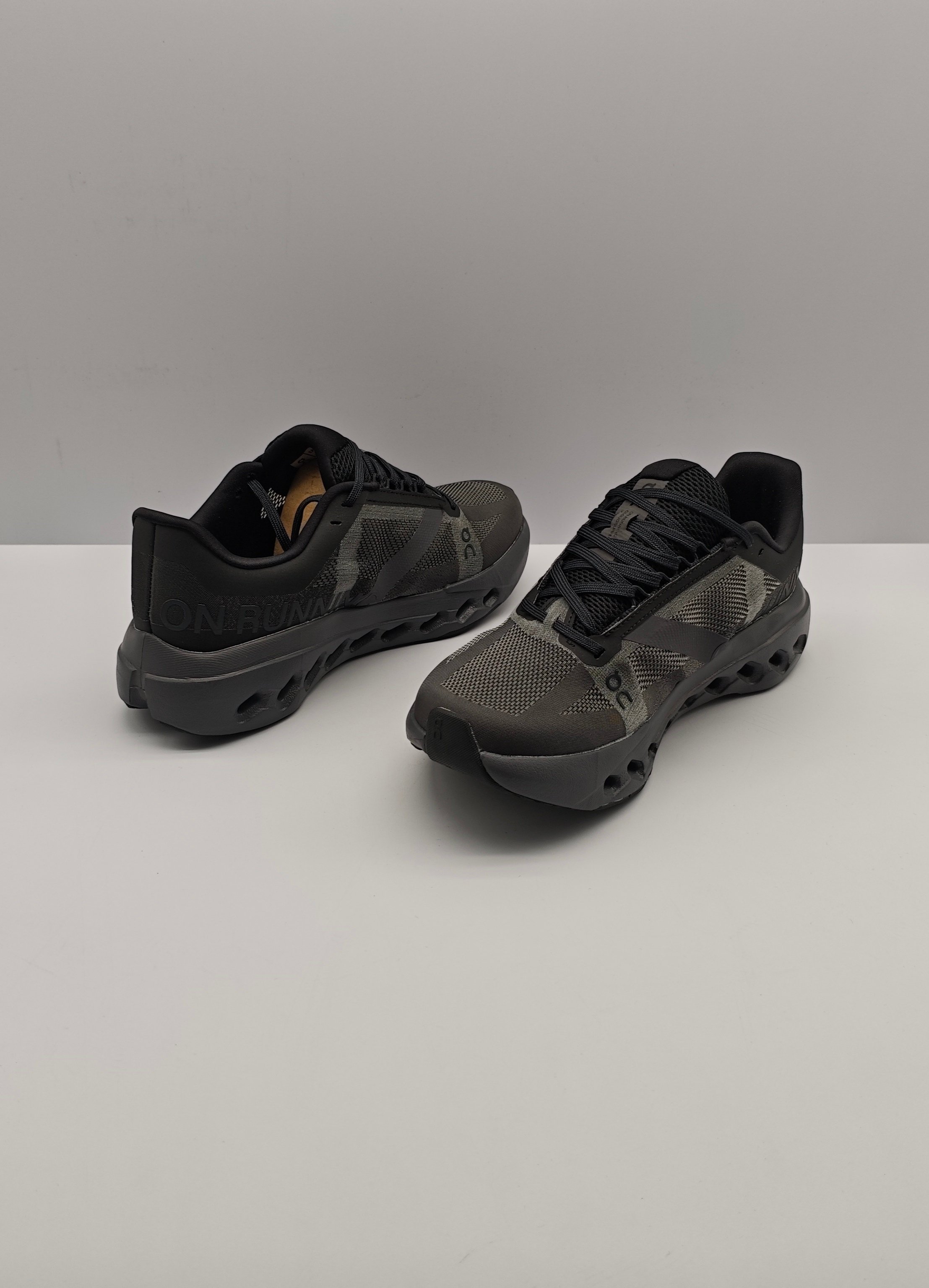 On Cloud Sneakers Sports shoes ON Cloudsurfer Next