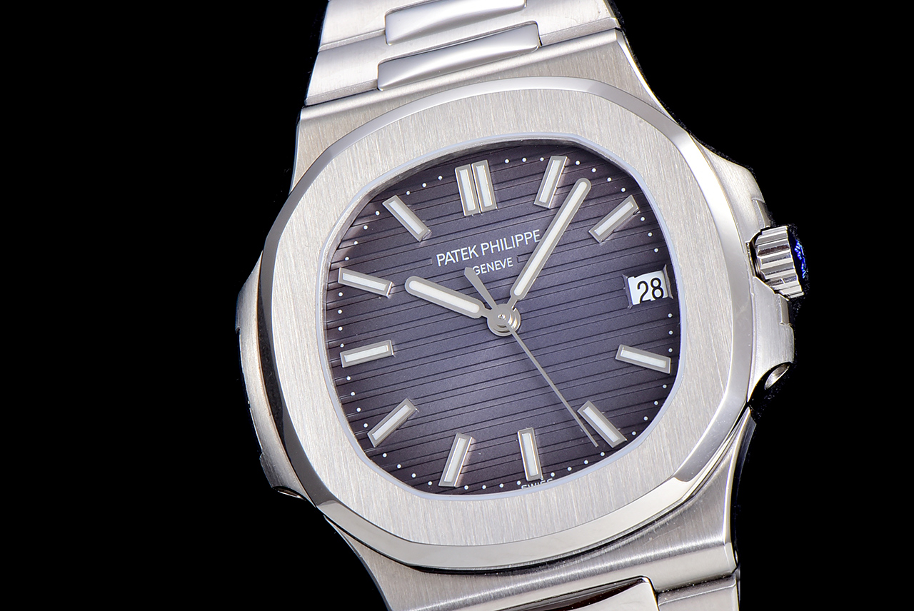 PATEK PHILIPPE NAUTILUS 5711 40mm
