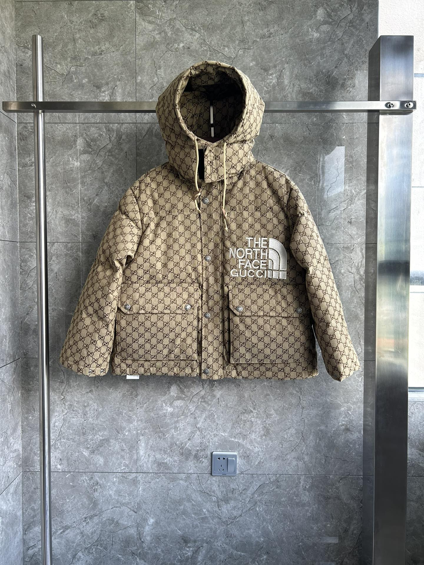 The North Face x Gucci Down Jacket 216 FYZ084