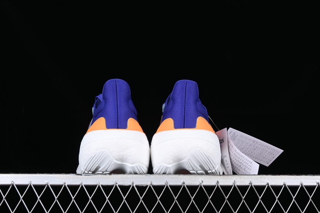 Ad Ultra Boost Light 23 HP3343 XM542