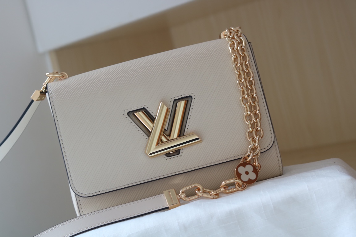 Louis Vuitton TWIST MM