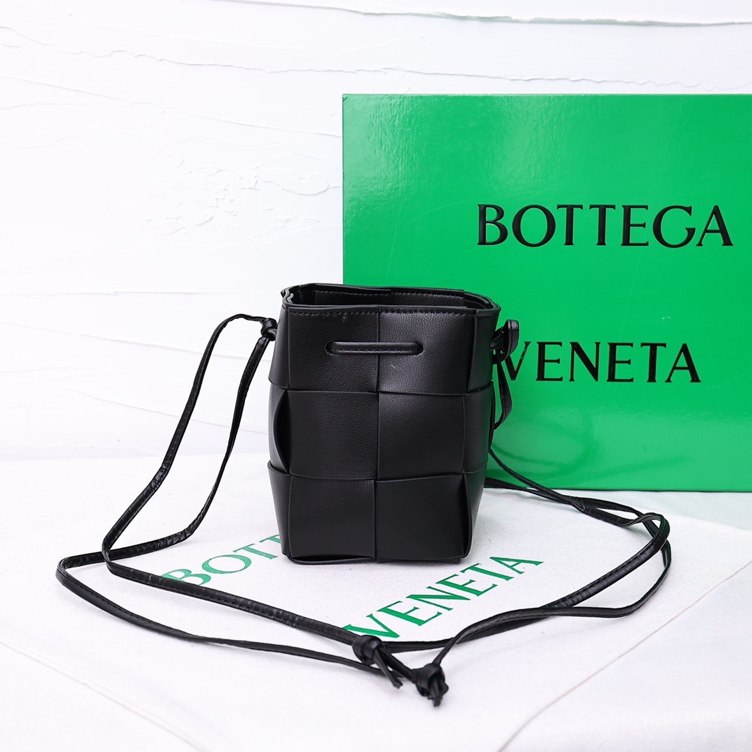 Bottega Veneta Shoulder Bag Ladies' Favorite Crossbody bag