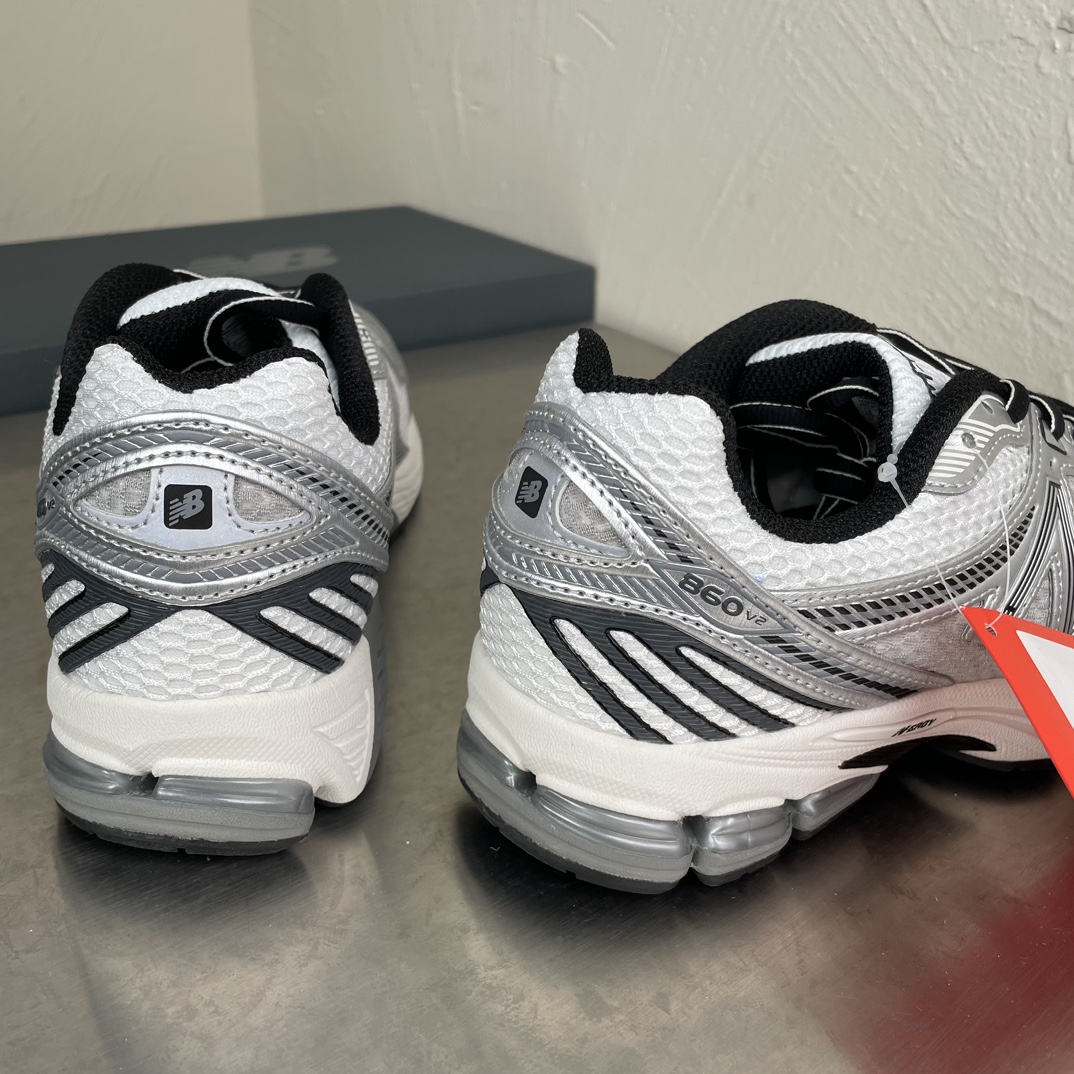 New Balance Sneakers Sports shoes NB 860