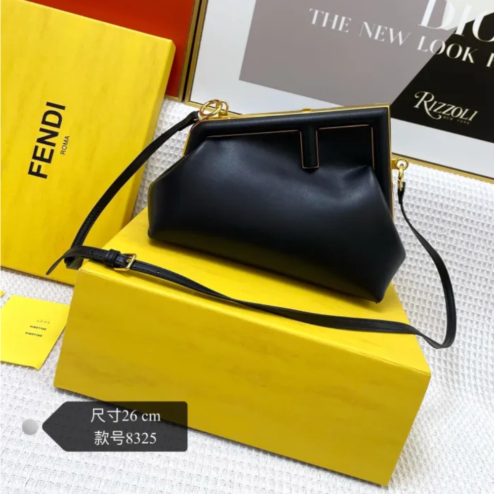 Fendi8325 22PJ062