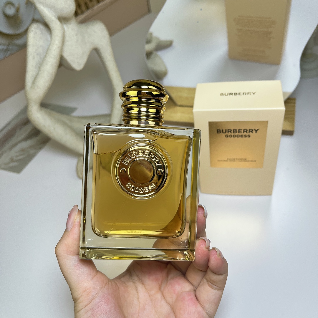 Burberry Goddess 017 100ml