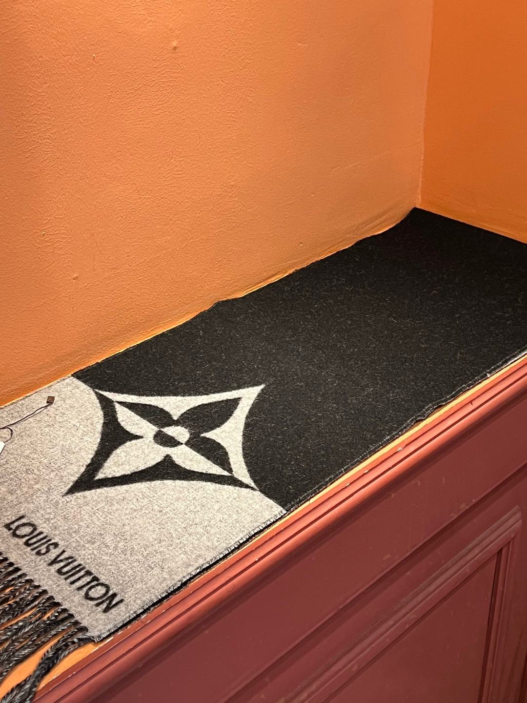 Louis Vuitton Scarf Graphic Dual Scarf 90% Sheep Wool 10% Cashmere 32.5*192cm Accessories